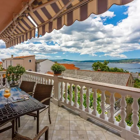 Apartment Josip