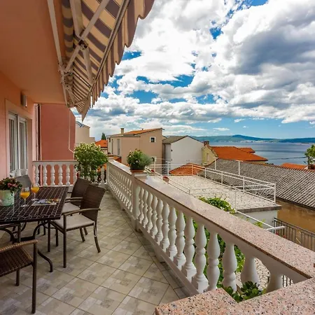 Josip Apartment *